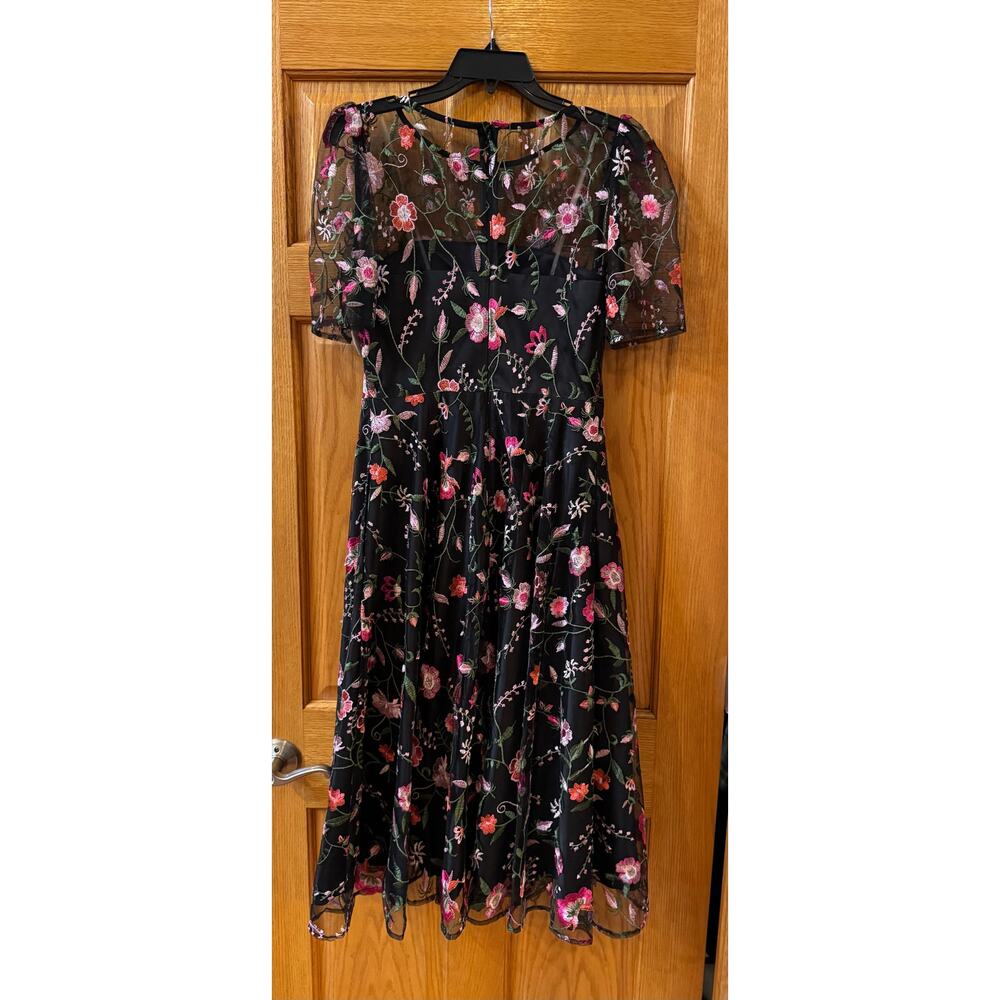 Eliza J Embroidered Illusion Neck Cocktail Dress - Size 4 (new) - Picture 4 of 5